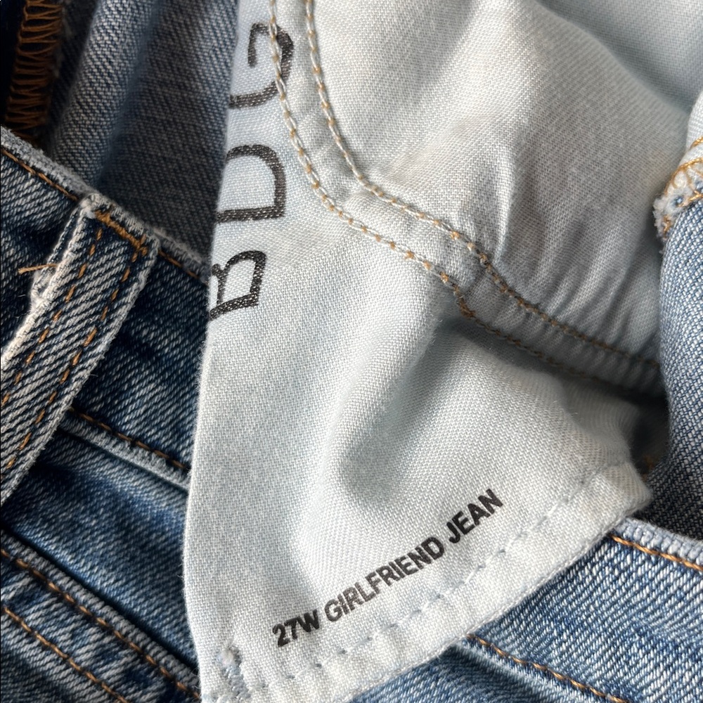 BDG  Boyfriend Distressed Blue Jeans - Picture 7 of 7